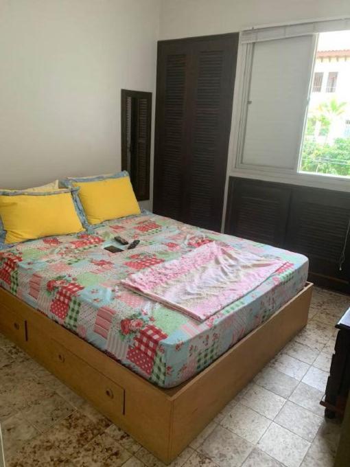 Apartamento 2 Quartos A 5 Minutos A Pe Da Praia Da Enseada Гуаружа Экстерьер фото